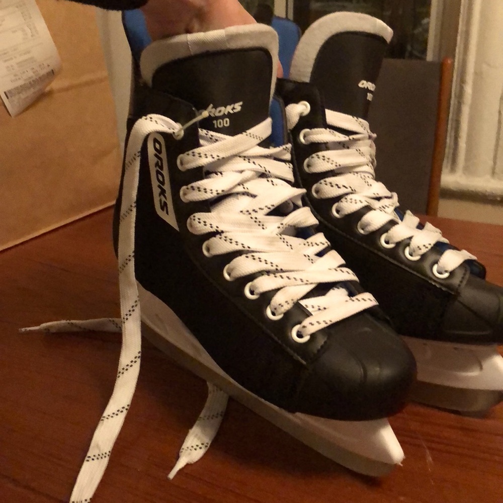 Brand new men hockey skates. Size 41/ us9,5
